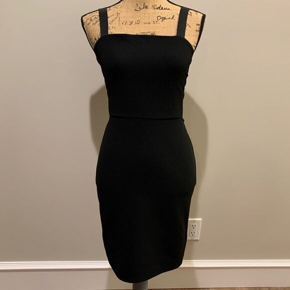Express Little Black Dress Sz small. Sexy Side - Picture 3 of 9